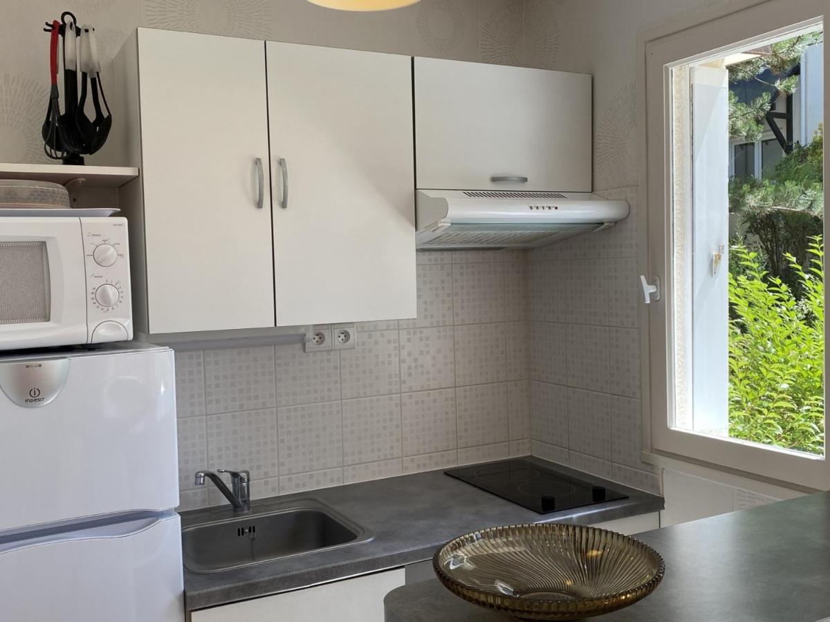 Apartament Cabourg : Studio Rez-De-Jardin Proche Plage, Animaux Acceptes, Tv, Wi-Fi Optionnel - Fr-1-487-331 Zewnętrze zdjęcie